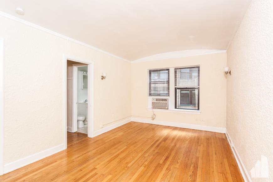 531 W Arlington Pl – photo 3