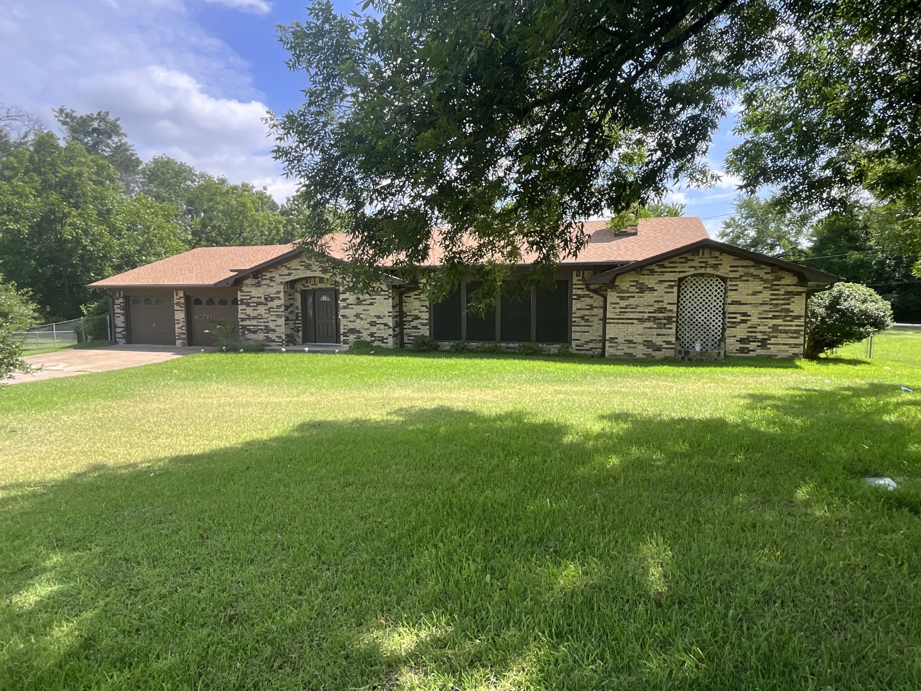 530 Hilliard Drive – photo 2