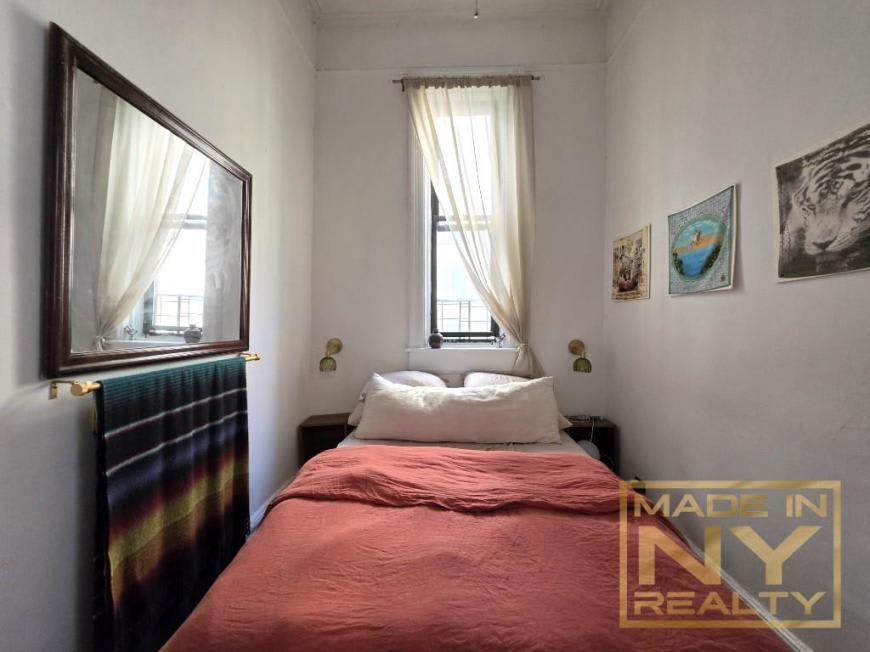 116 West 87th St – photo 4
