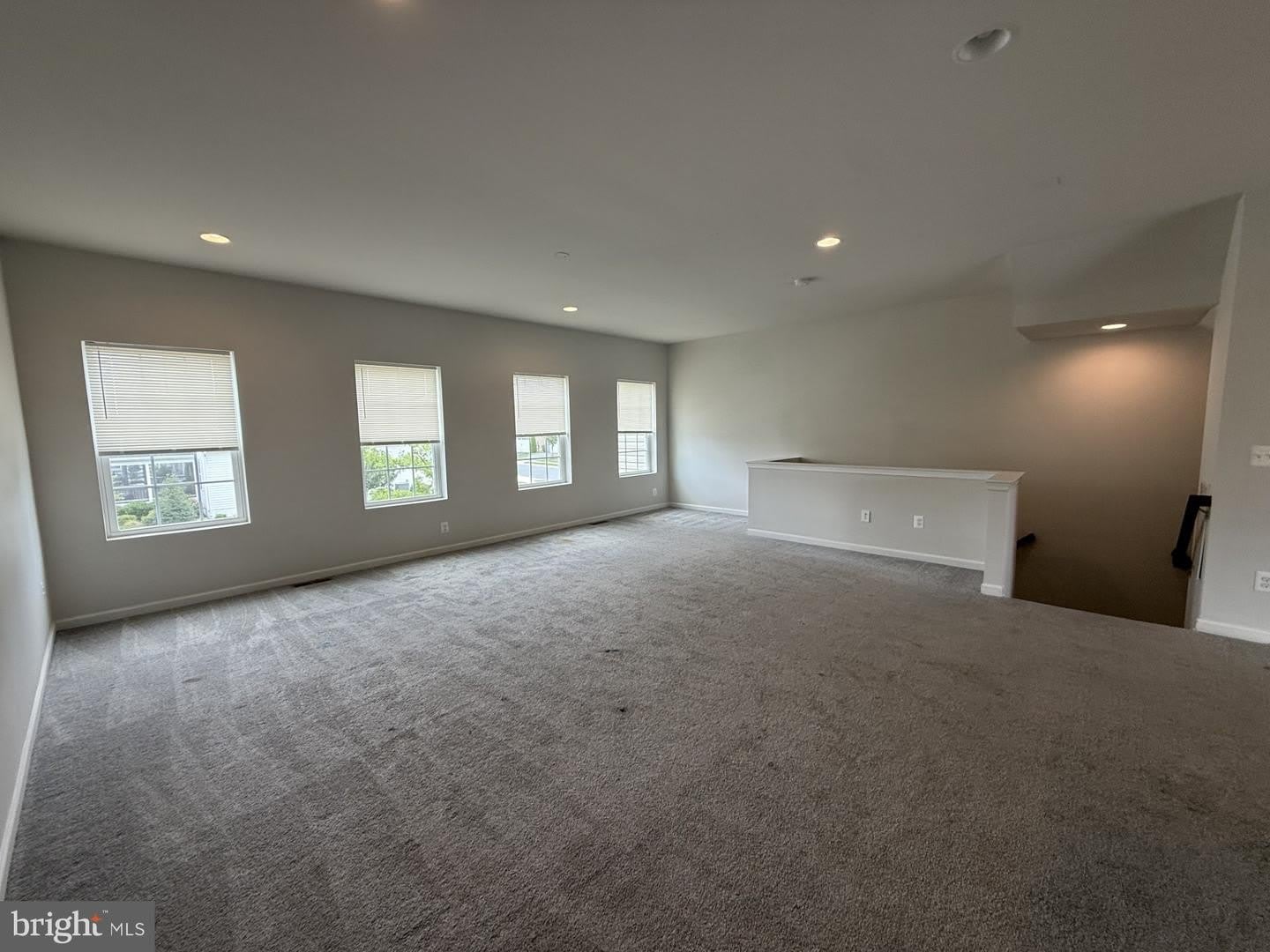240 PARKLAND DR – photo 5