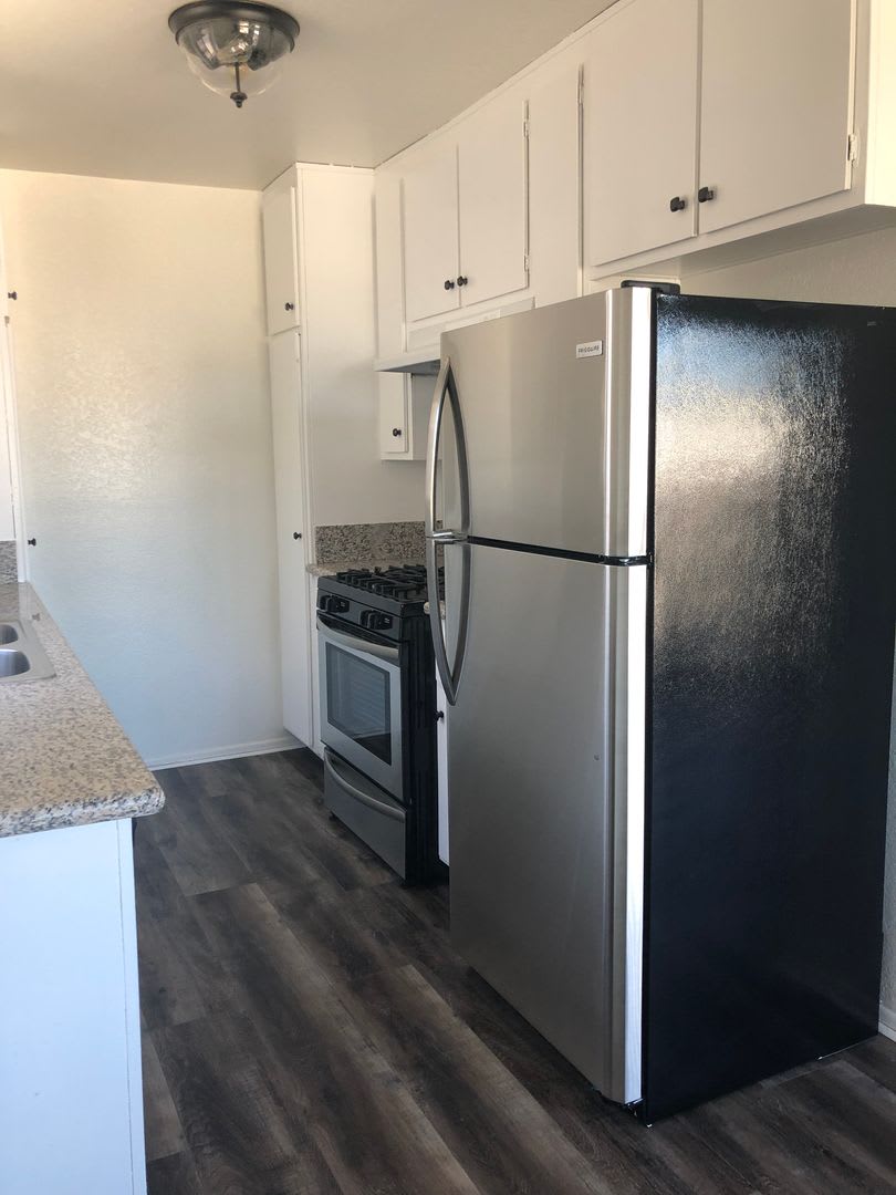 4338 Mammoth Ave Apts – photo 5
