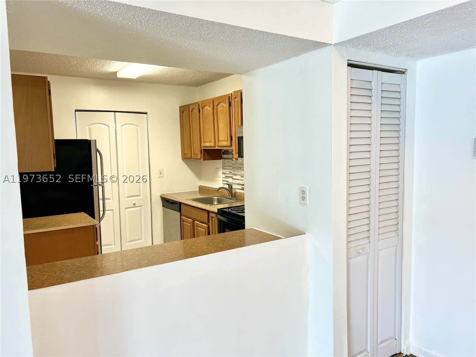 20761 NE 4th Pl – photo 3