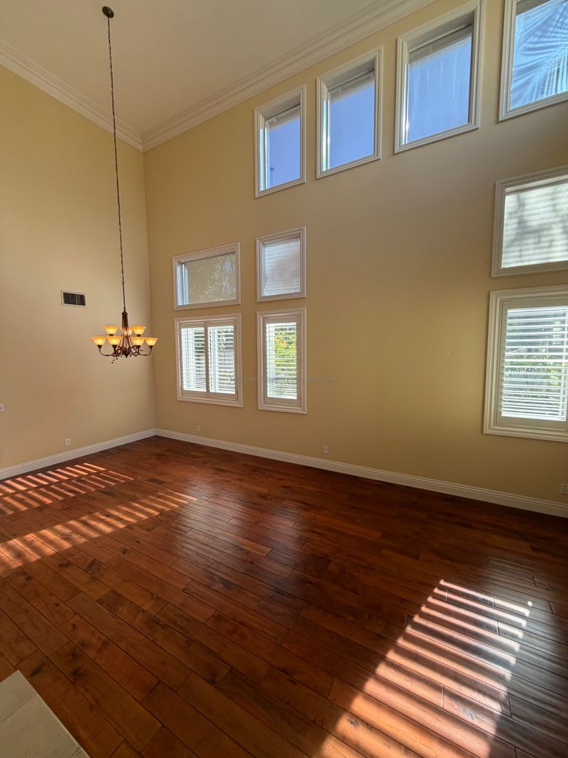 Beautiful 4 Bed 3 Bath 2818 Sq Foot Home on a Cul de Sac with HUGE Backyard – photo 4