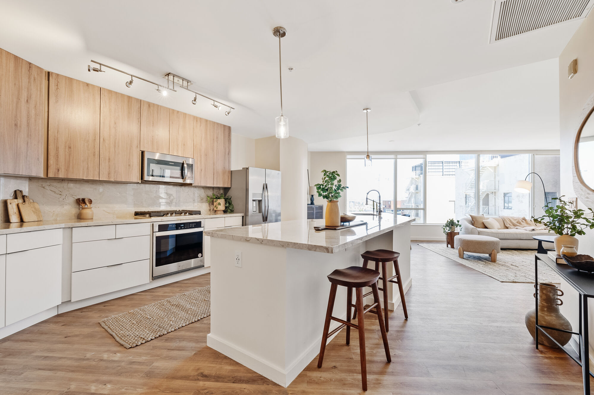 44 Monroe – photo 2