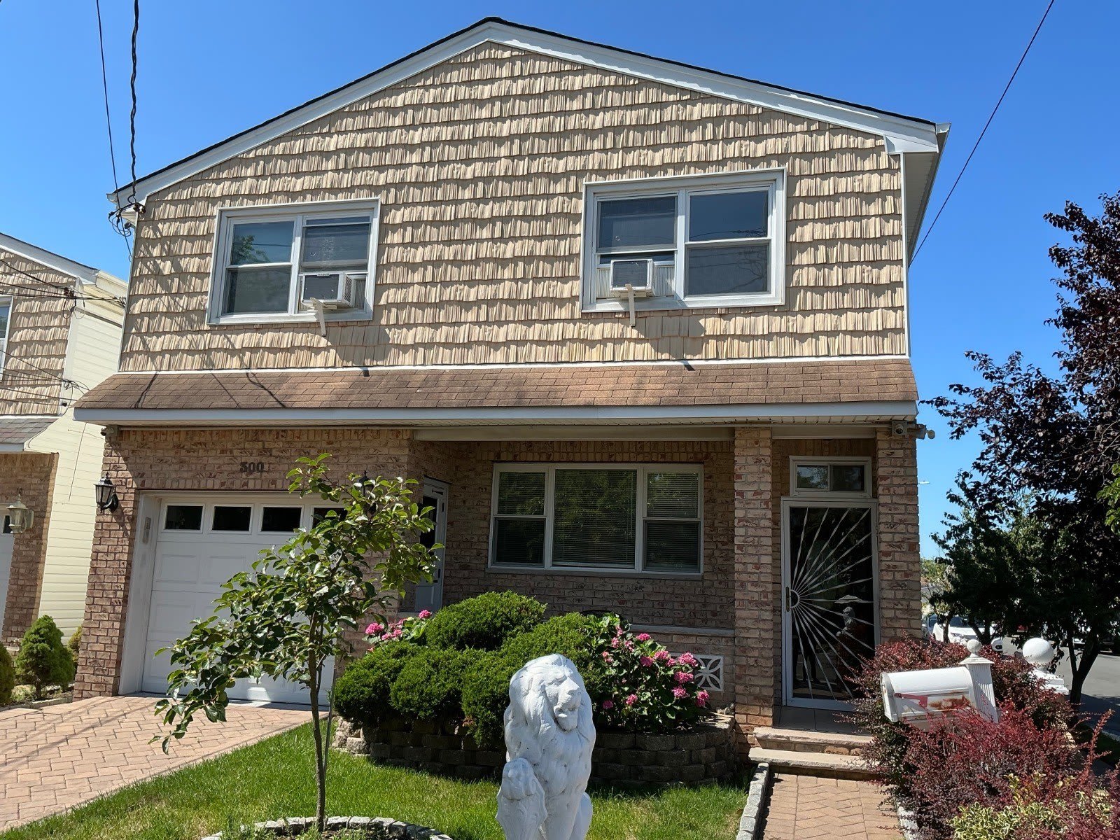 300 Jefferson Ave – photo 1