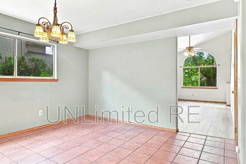 3126 North Connor Street – photo 2