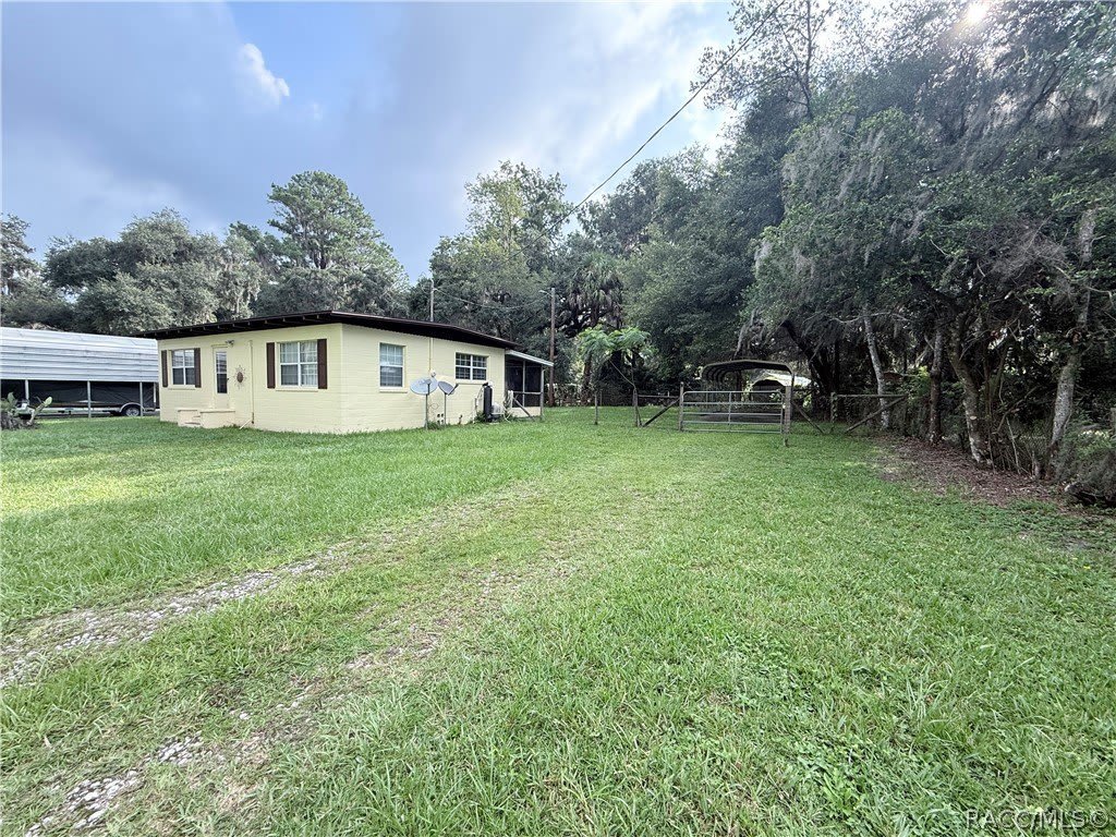 10715 N Northcut Avenue – photo 5