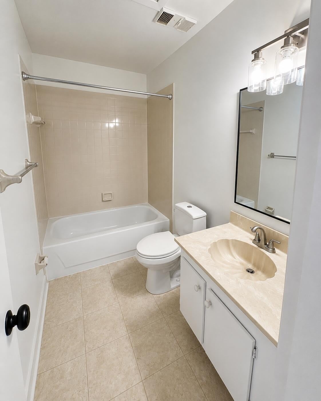 612 Executive Center Drive – photo 3