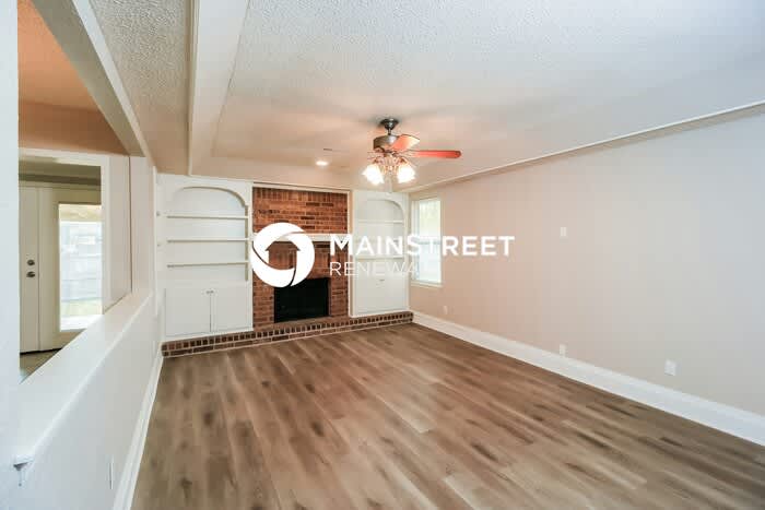 2220 Northeast 10th Street – photo 2