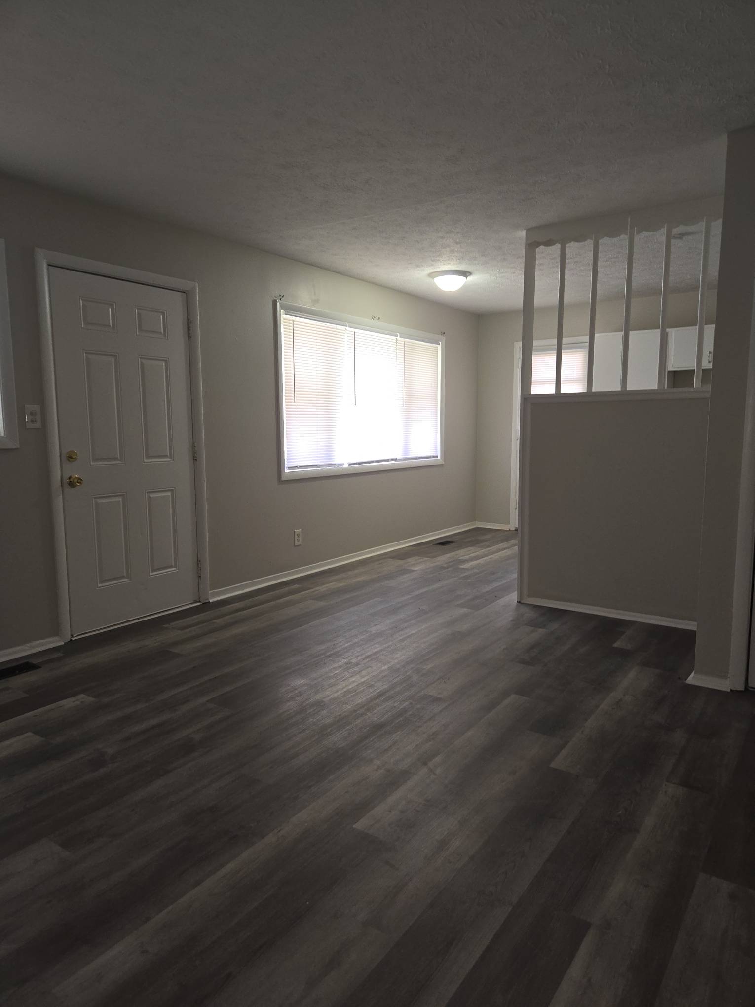 2817 East Riverside Drive – photo 5