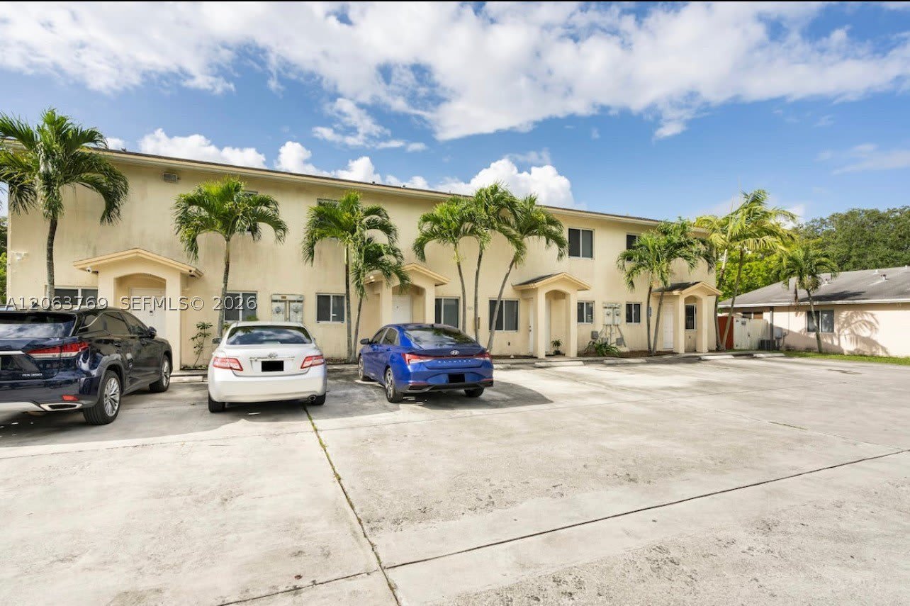 925 SW 8th St – photo 1