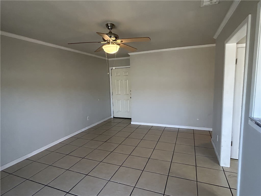 1606 Cimmarron Street – photo 3