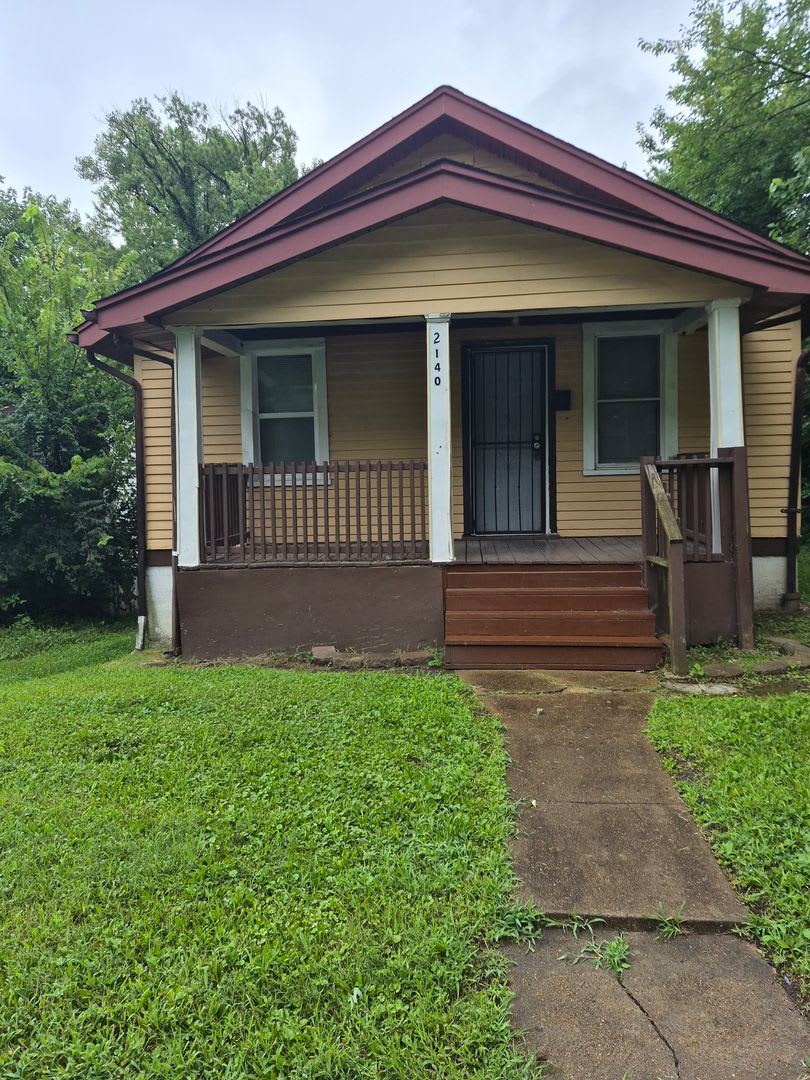 Lovely 2 Bedroom / 1 Bath for Rent – photo 1