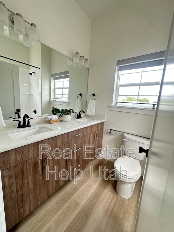 7846 S Holden Street – photo 5