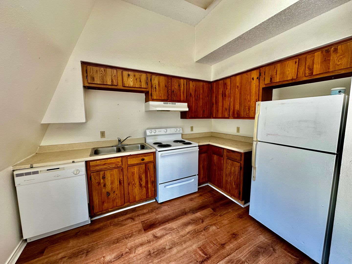 2 Bedroom Apartment in Kerrvillle – photo 3
