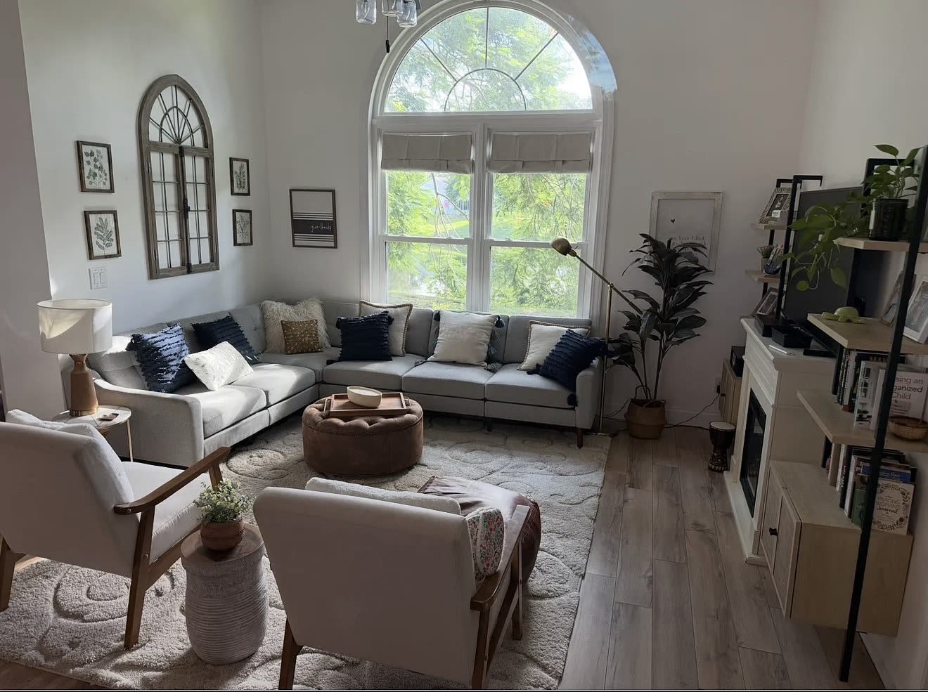 2700 Alicia Lane – photo 2
