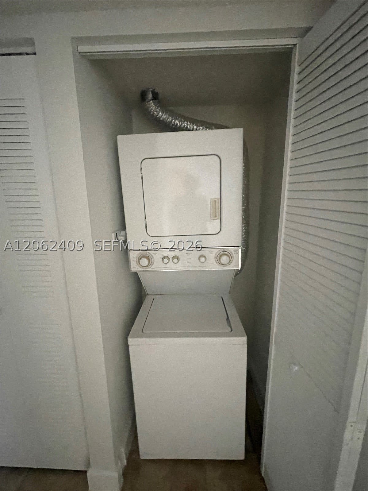 3670 N 56th Ave – photo 4