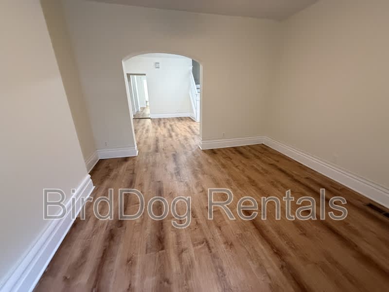 1524 Franklin Avenue – photo 4