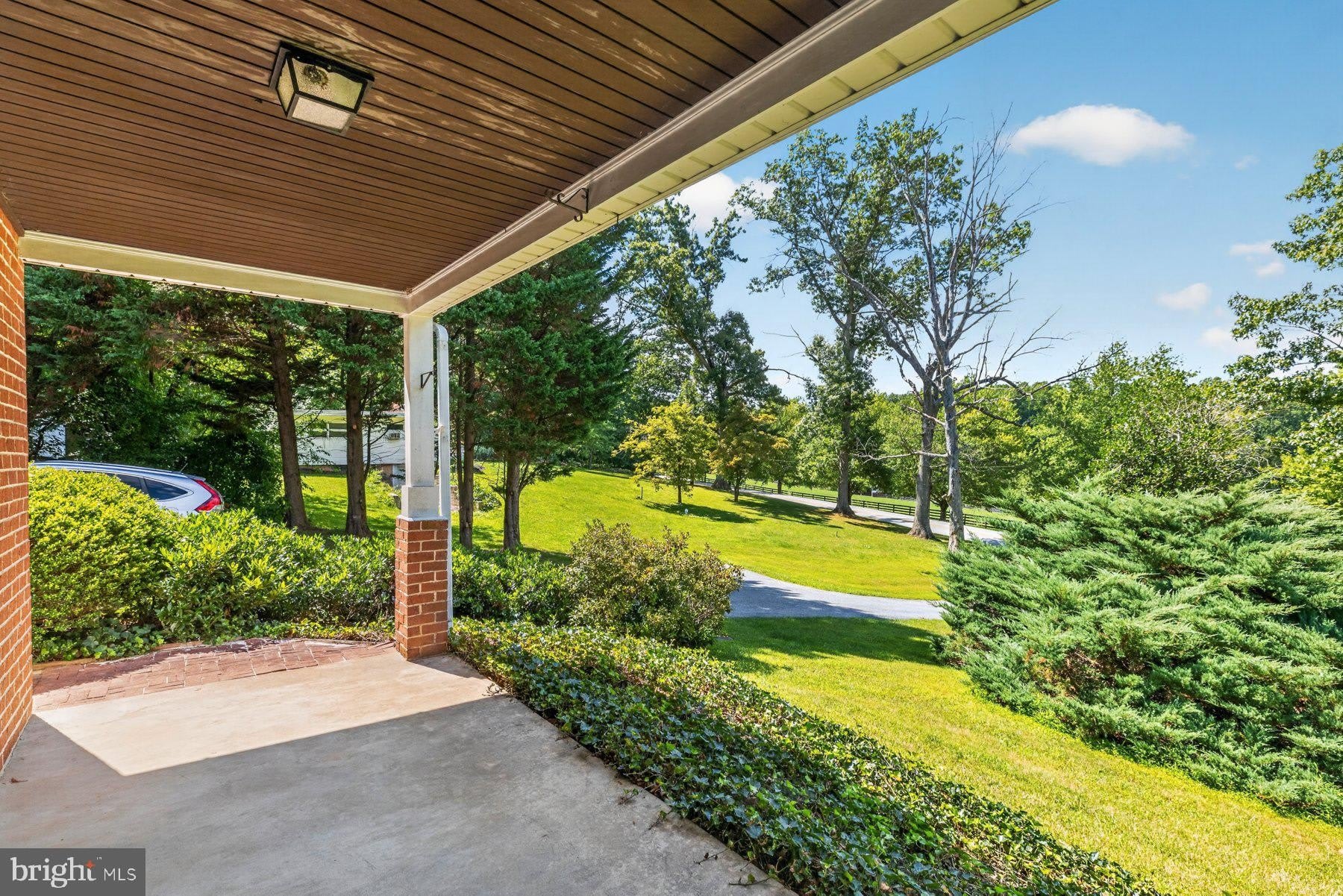 1527 COLD BOTTOM Road – photo 4