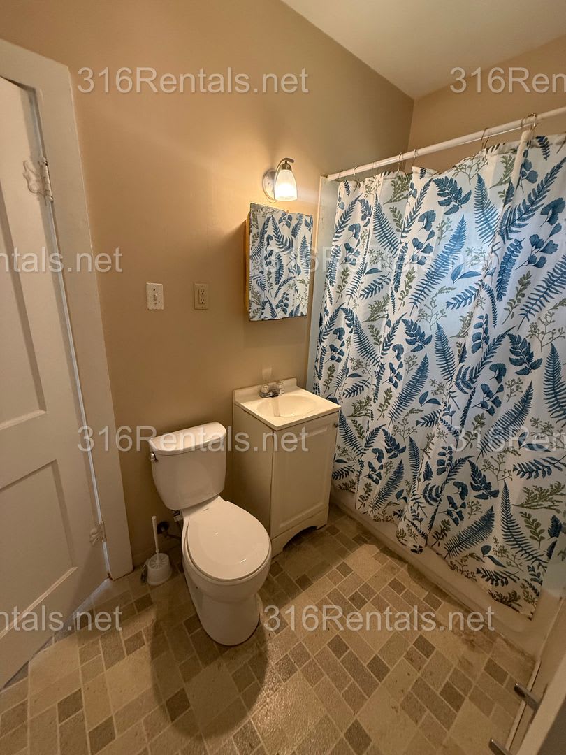 $1195- ** COMING SOON** 3 bedroom / 1 bathroom – photo 5