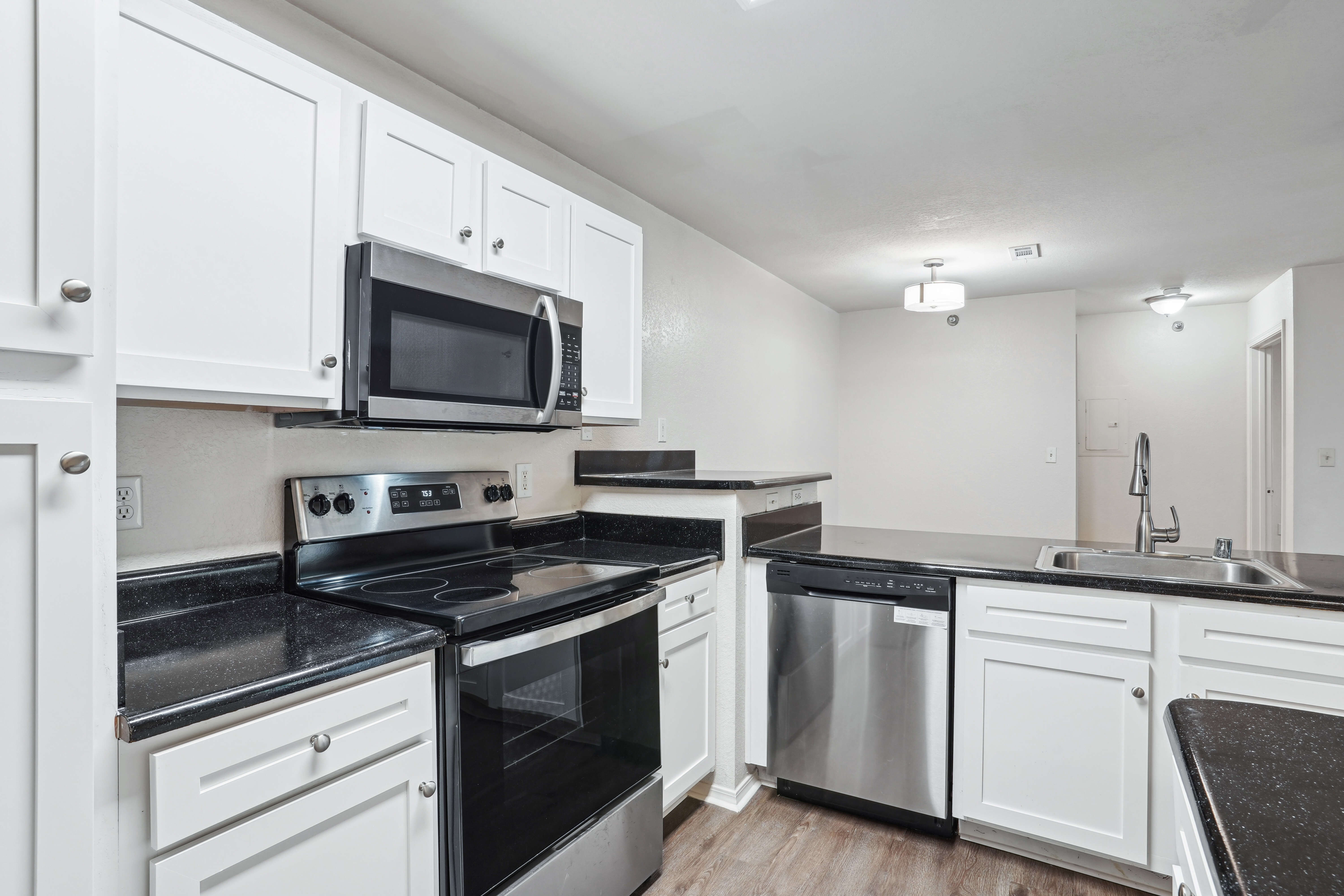 Capitol Hill Apartment Homes – photo 4