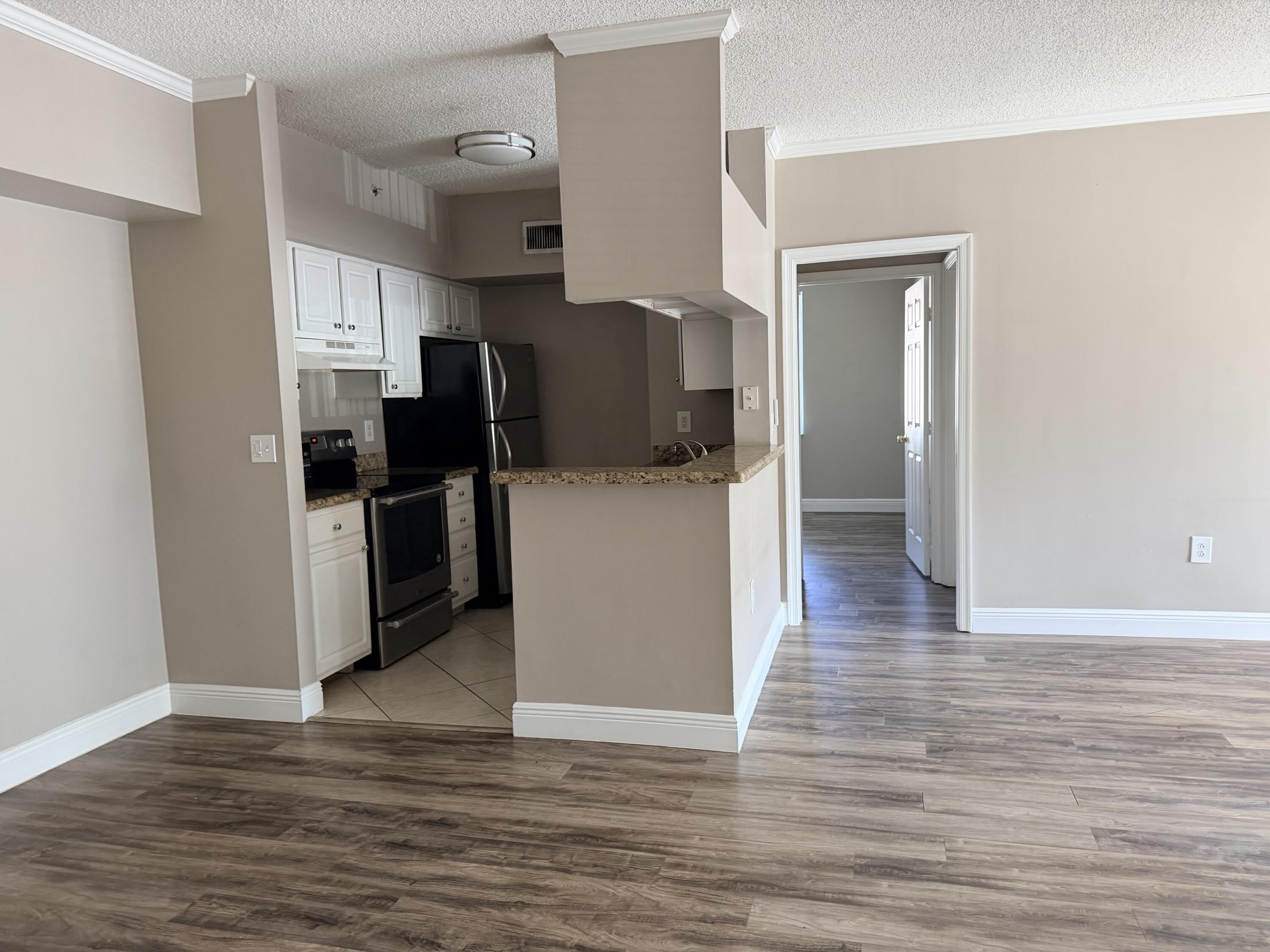 11661 W ATLANTIC Boulevard – photo 2