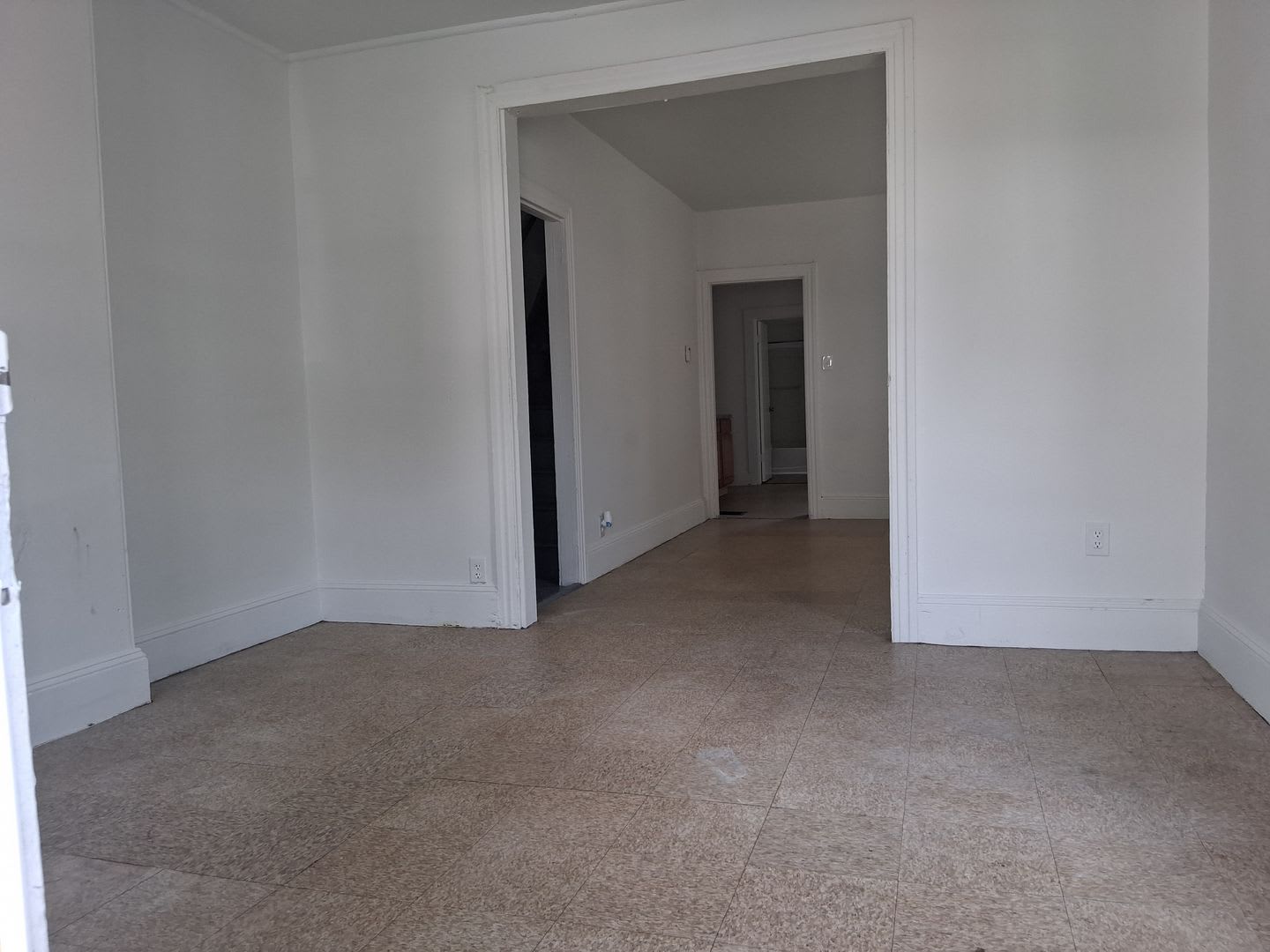 Spacious 3 Bedroom House FOR RENT in Bridgeton $1650 – photo 4