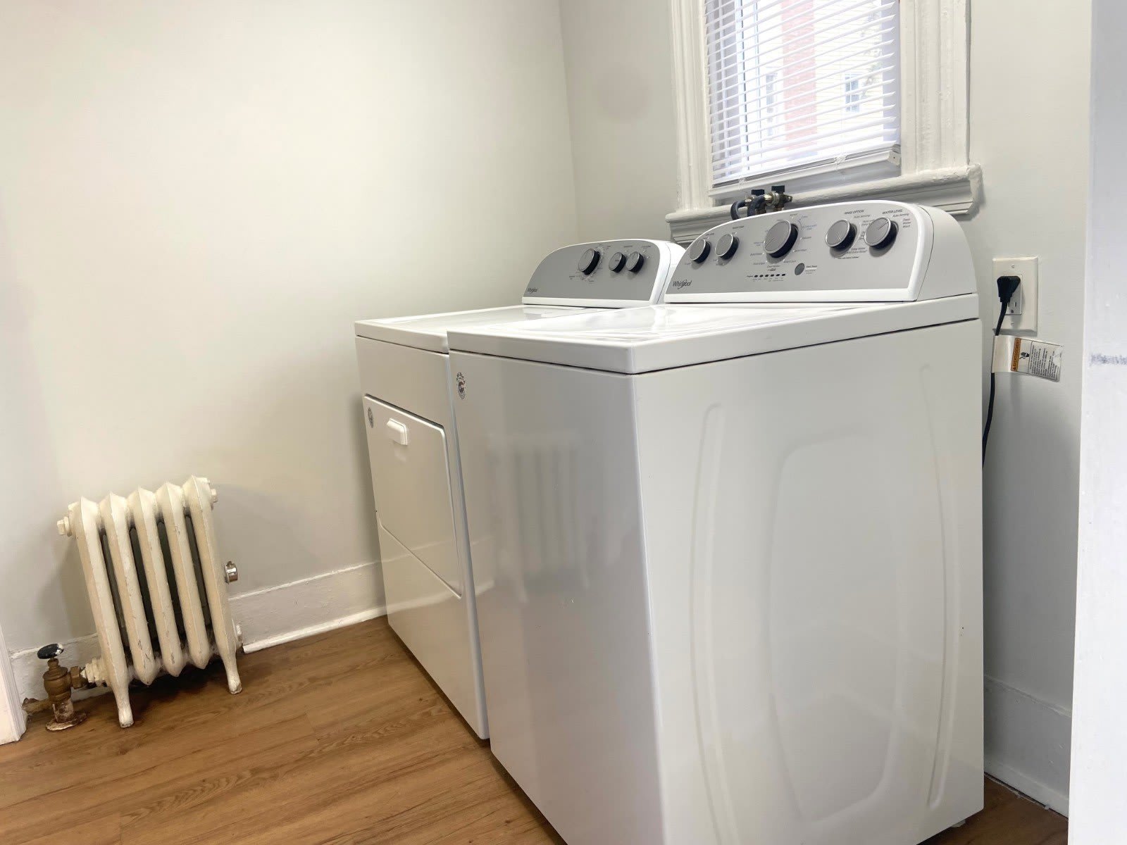 471 Carey Ave – photo 3