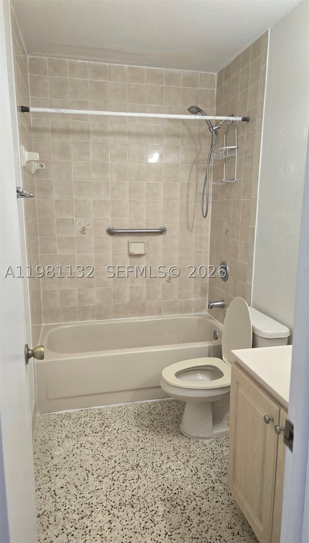 142 SW 18th ave – photo 4