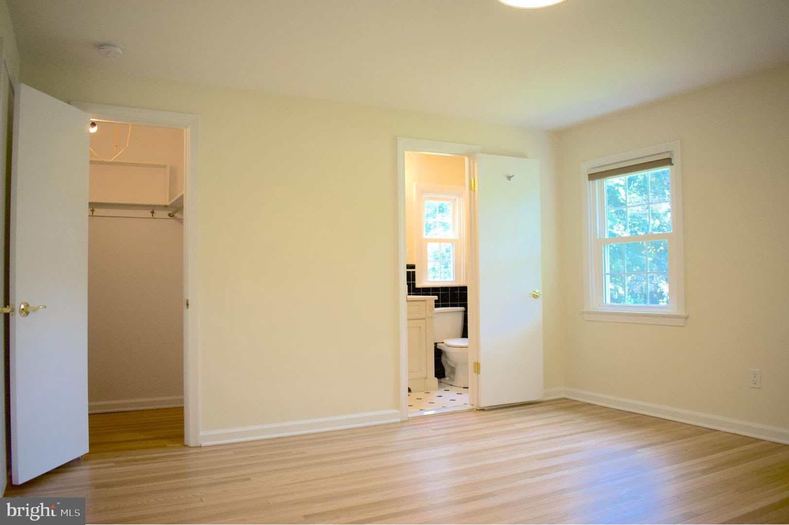 414 Warren Rd – photo 4