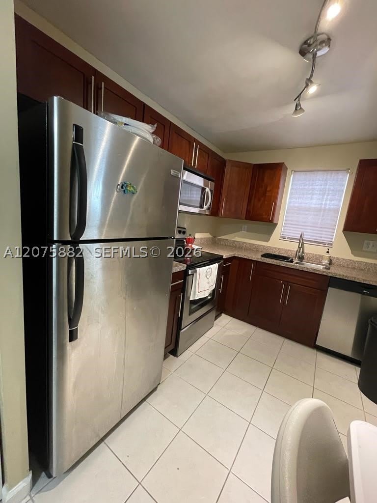 4167 NW 90th Ave – photo 2