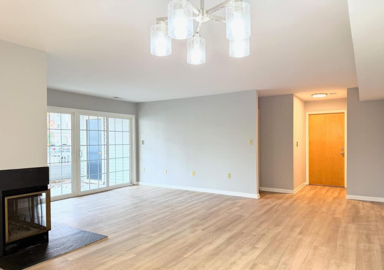 111 Biscayne Ct – photo 2