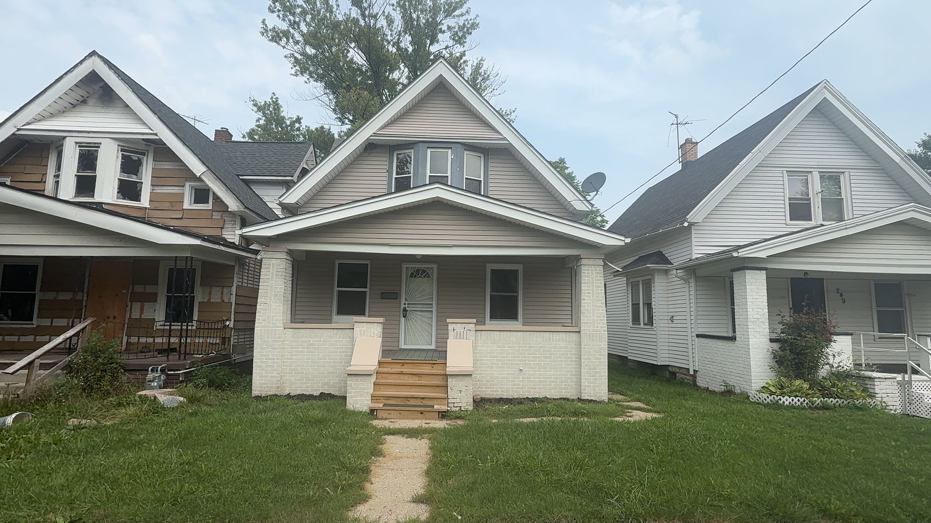 Charming 3 Bedroom Home In Peaceful West Toledo – photo 2