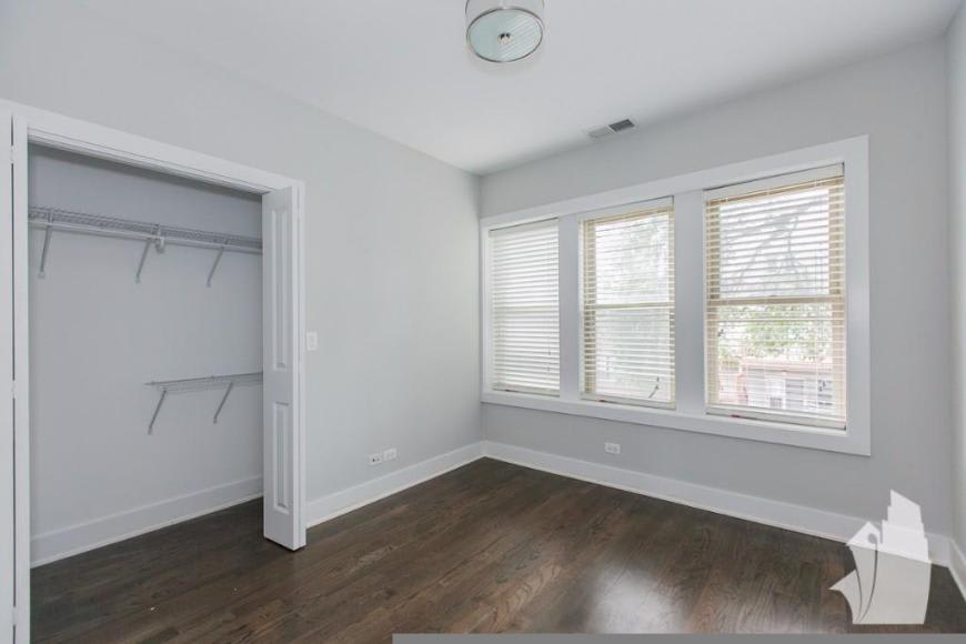 3917 N Janssen – photo 5