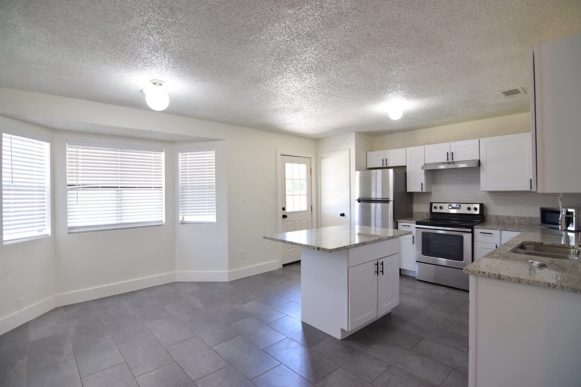 2608 Boyd Ave – photo 4
