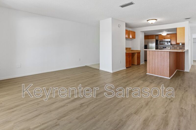 3461 Clark Rd – photo 5