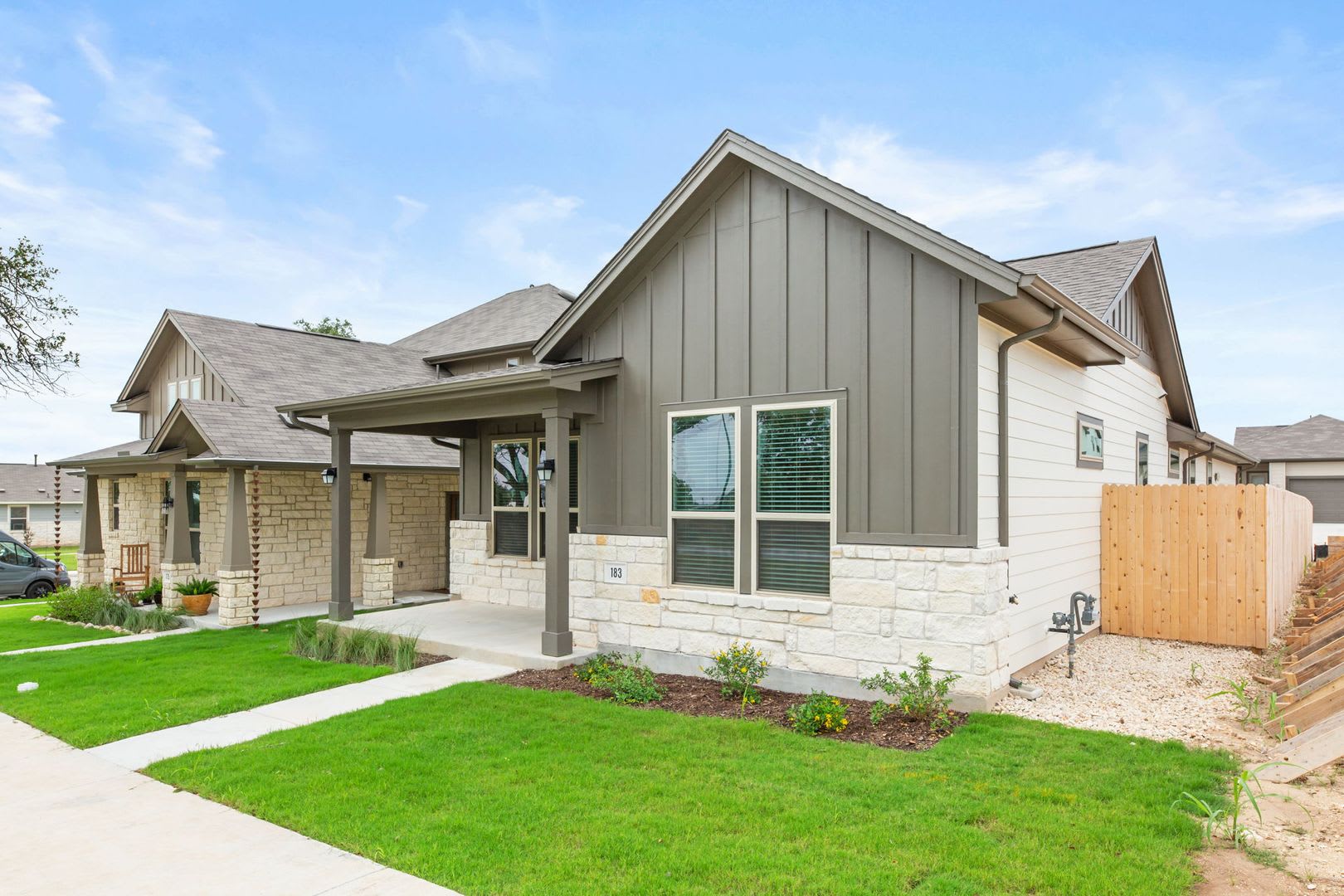 Beautiful 3 Bedroom 2 Bathroom Home In Kyle – photo 1