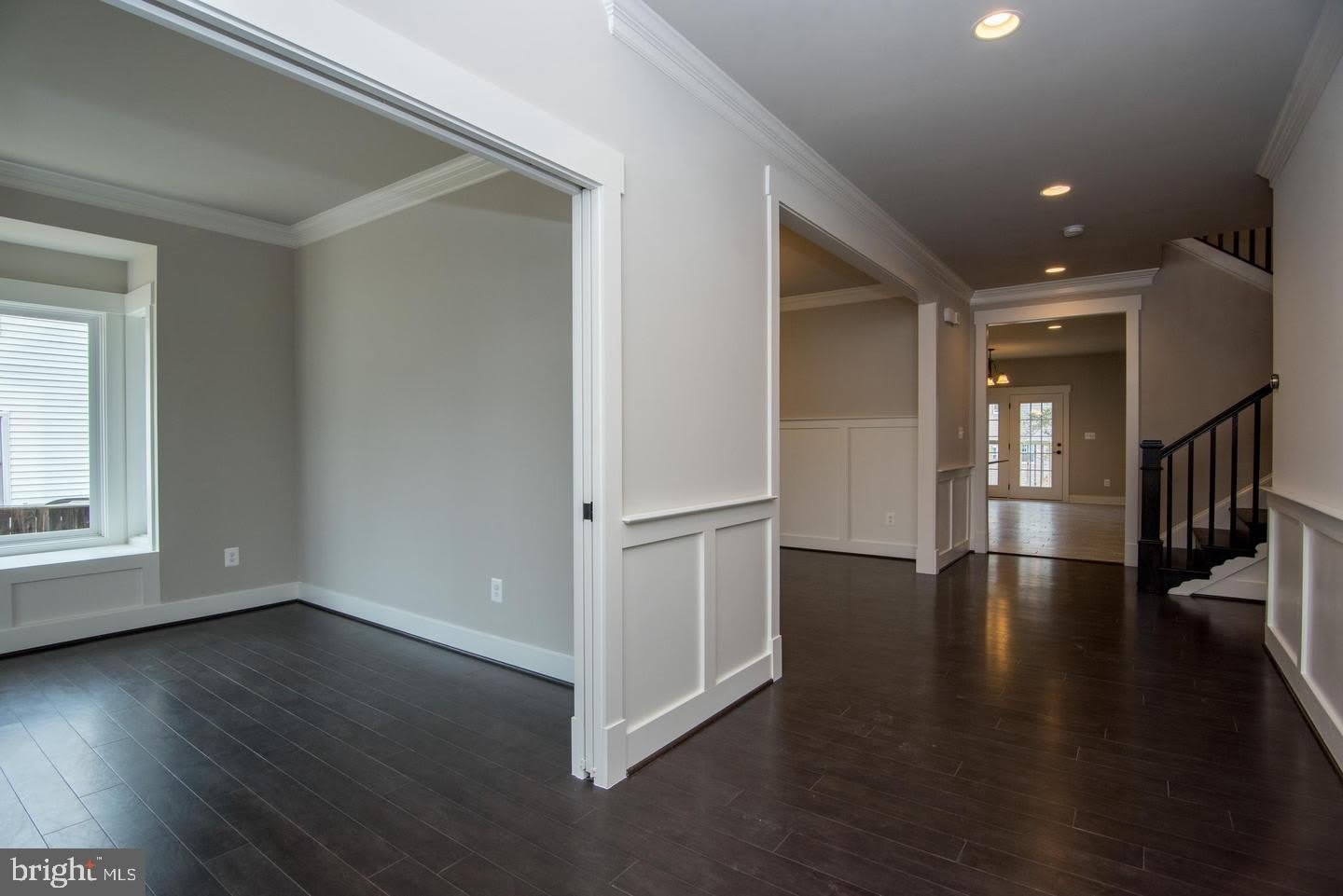 6928 REGENT Lane – photo 4