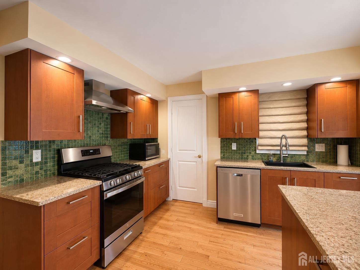 41 Harrison Street – photo 3