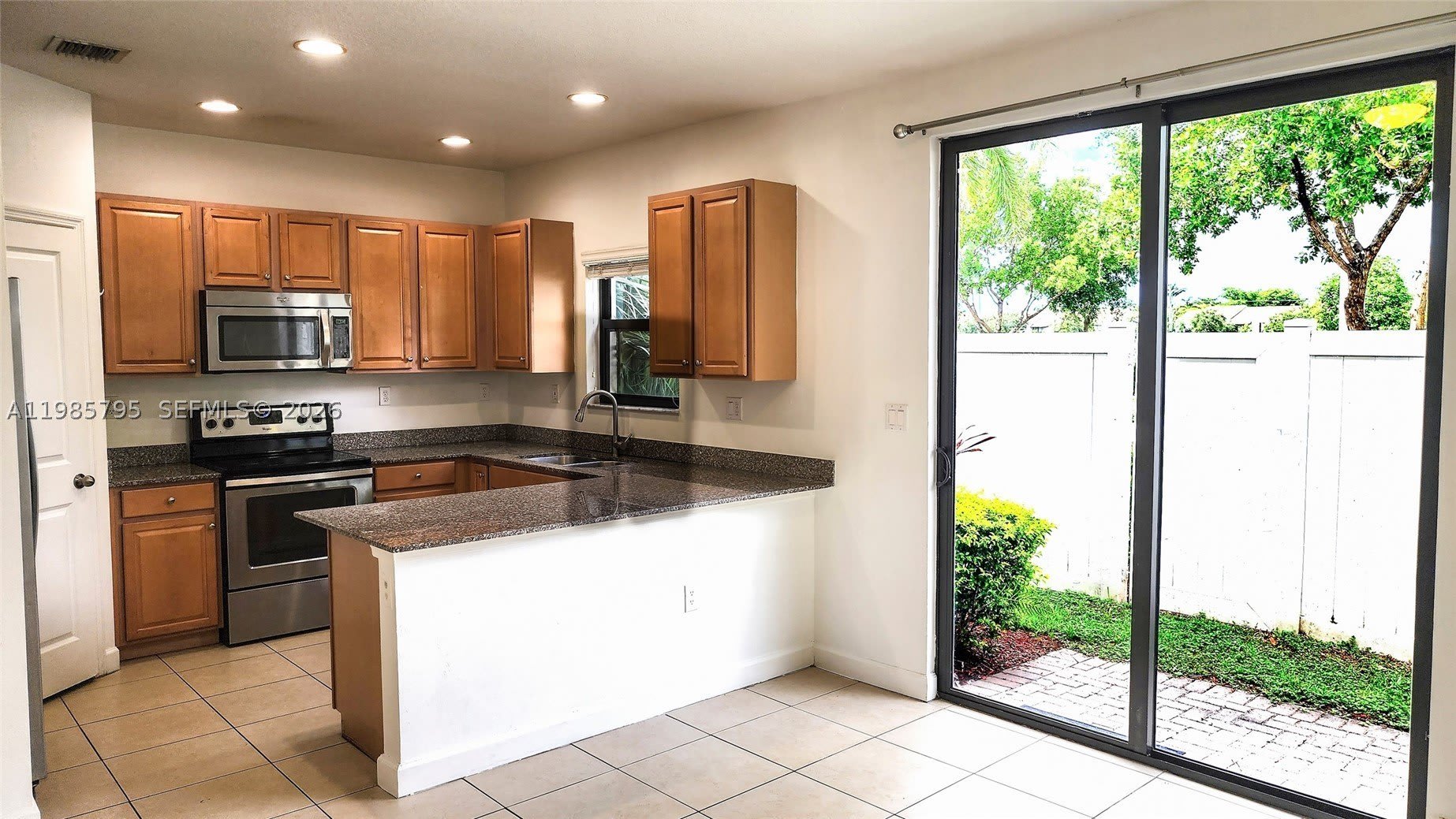 470 NE 194th Ter – photo 5