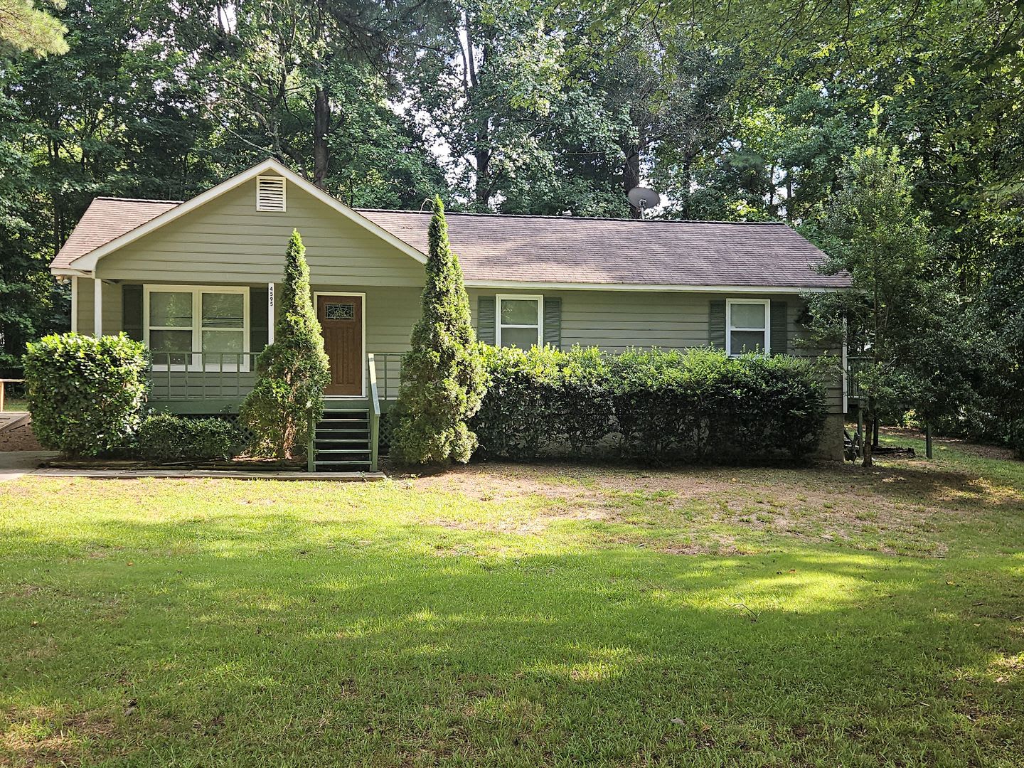 3BR Ranch In Powder Springs – photo 1
