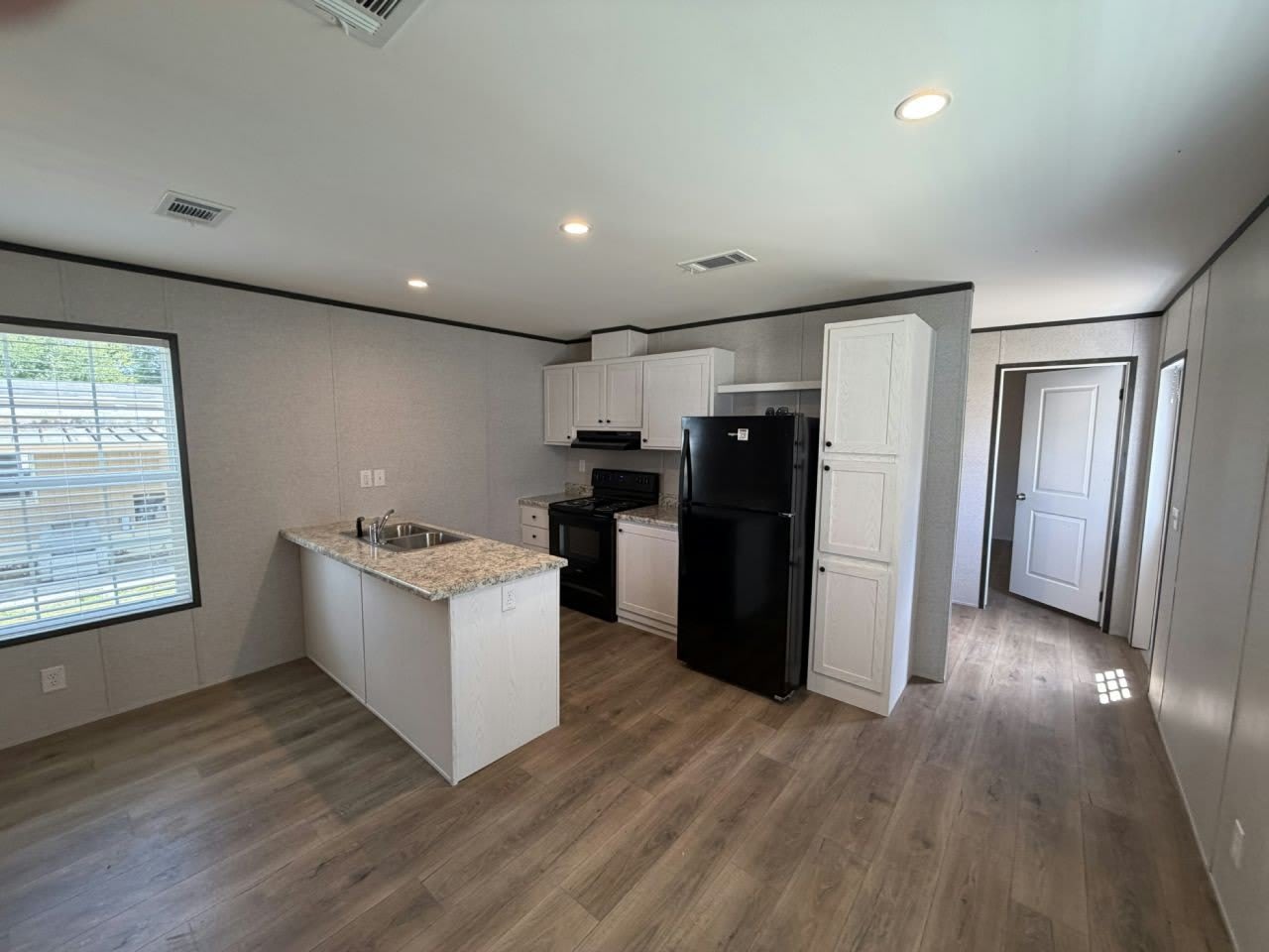 156 Lakeside Garden Circle – photo 4