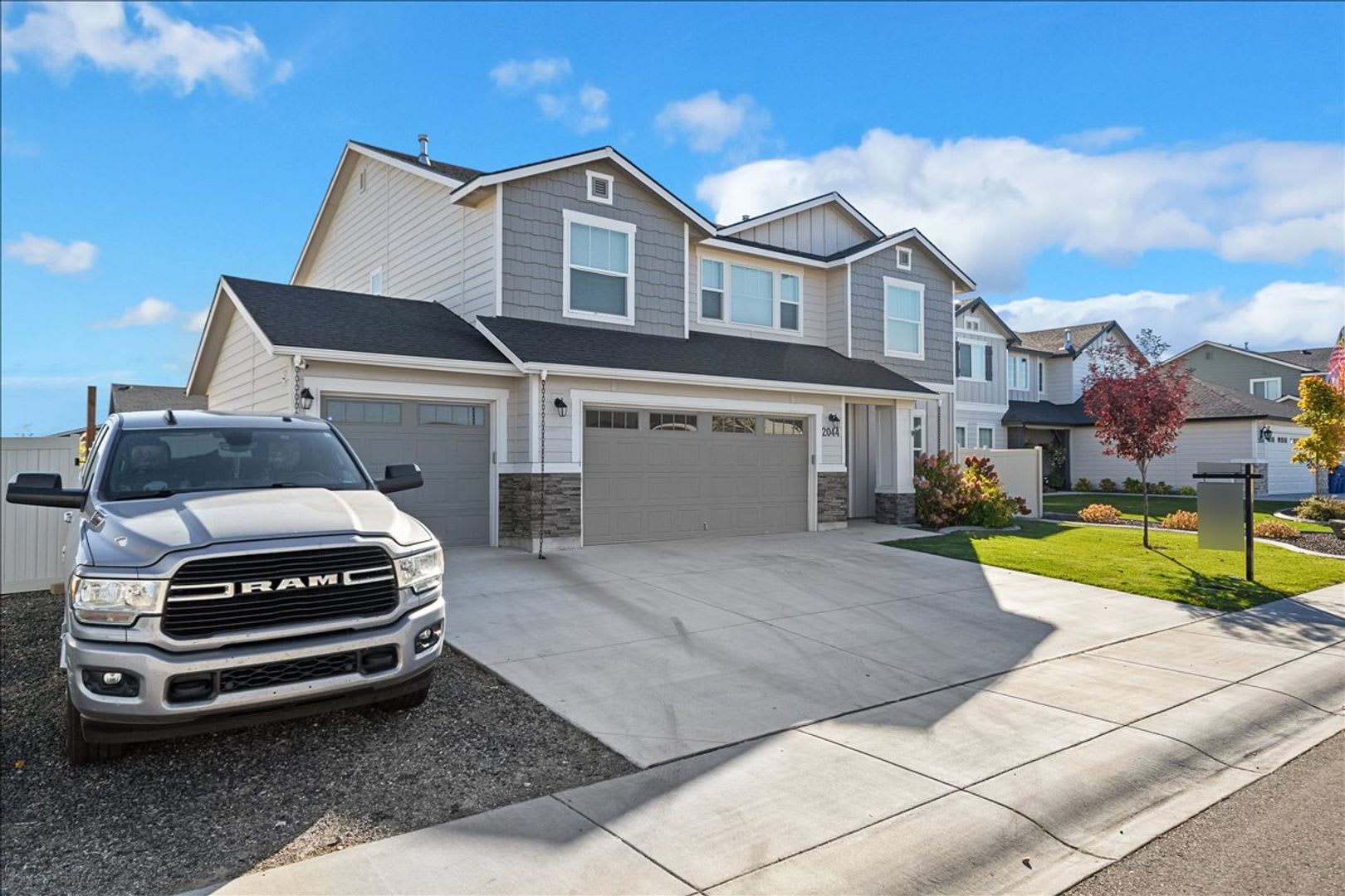 Rare 4 bedroom, 2.5 bath in great location – photo 2