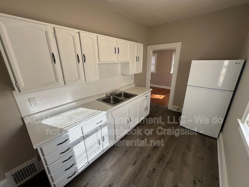 2947 York St. – photo 4