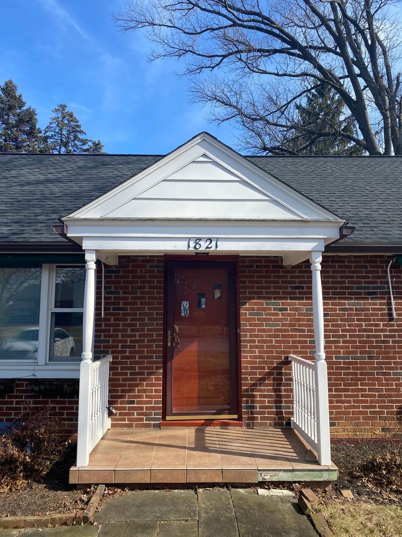 Gorgeous 2 Bedroom, 2 Bathroom Home! – photo 2