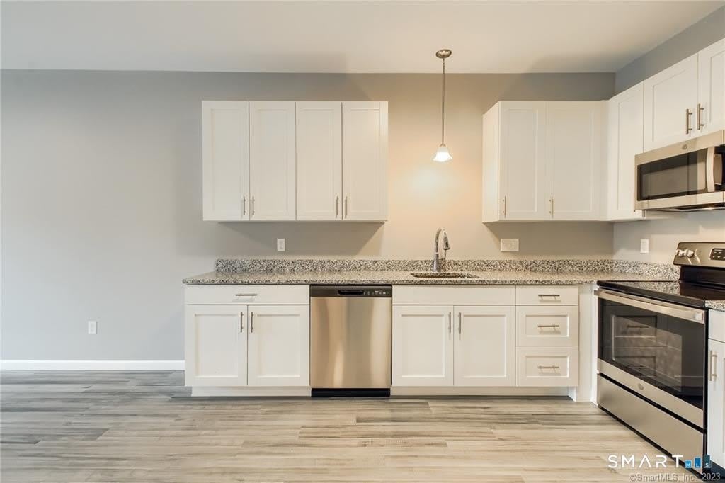 9 Steele Boulevard – photo 4