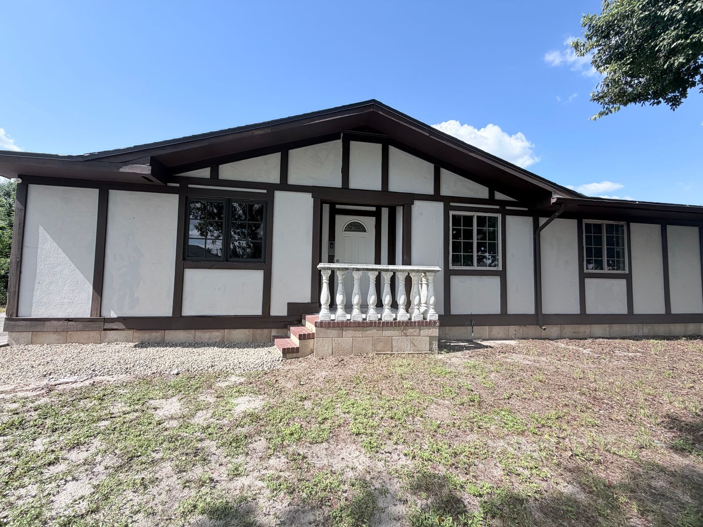4/2 Recently Remodeled – photo 2