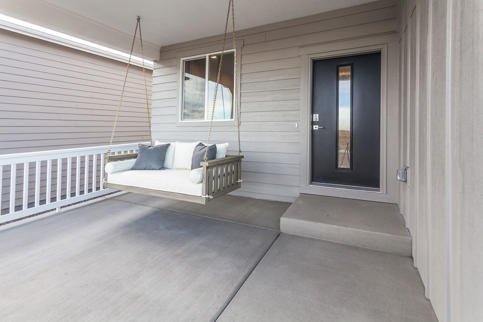 Beautiful Model Home in New Johnstown Neighborhood! – photo 4