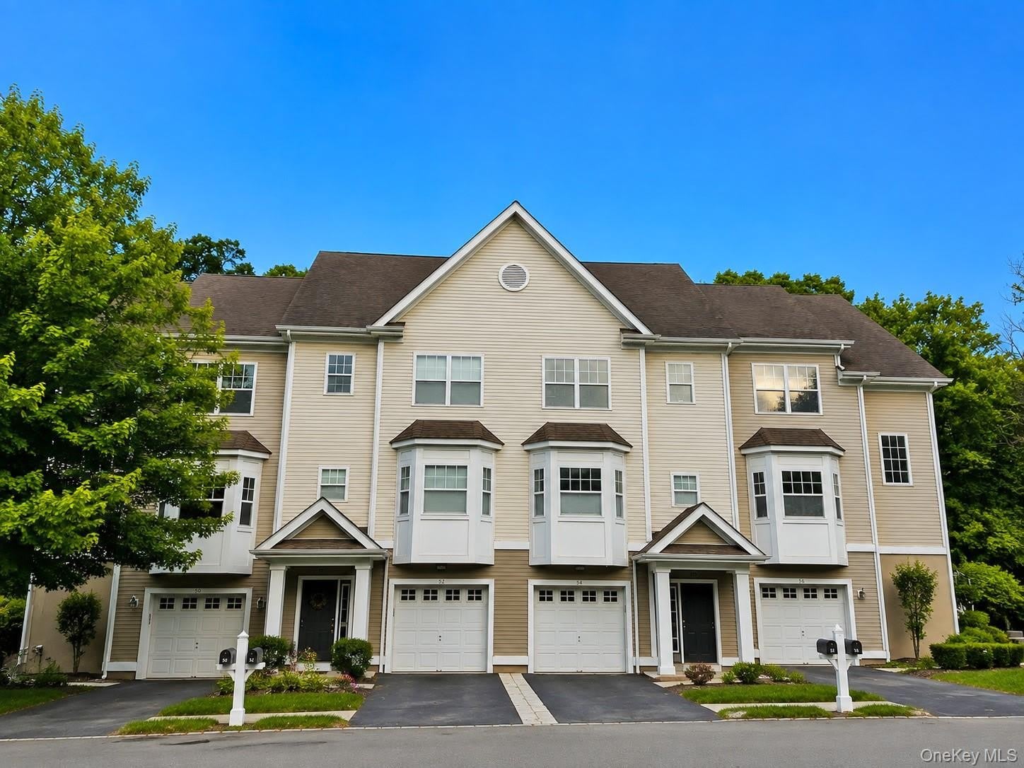 54 Fairways Drive – photo 1
