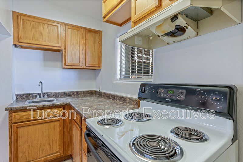 2034 South 5th Avenue – photo 4